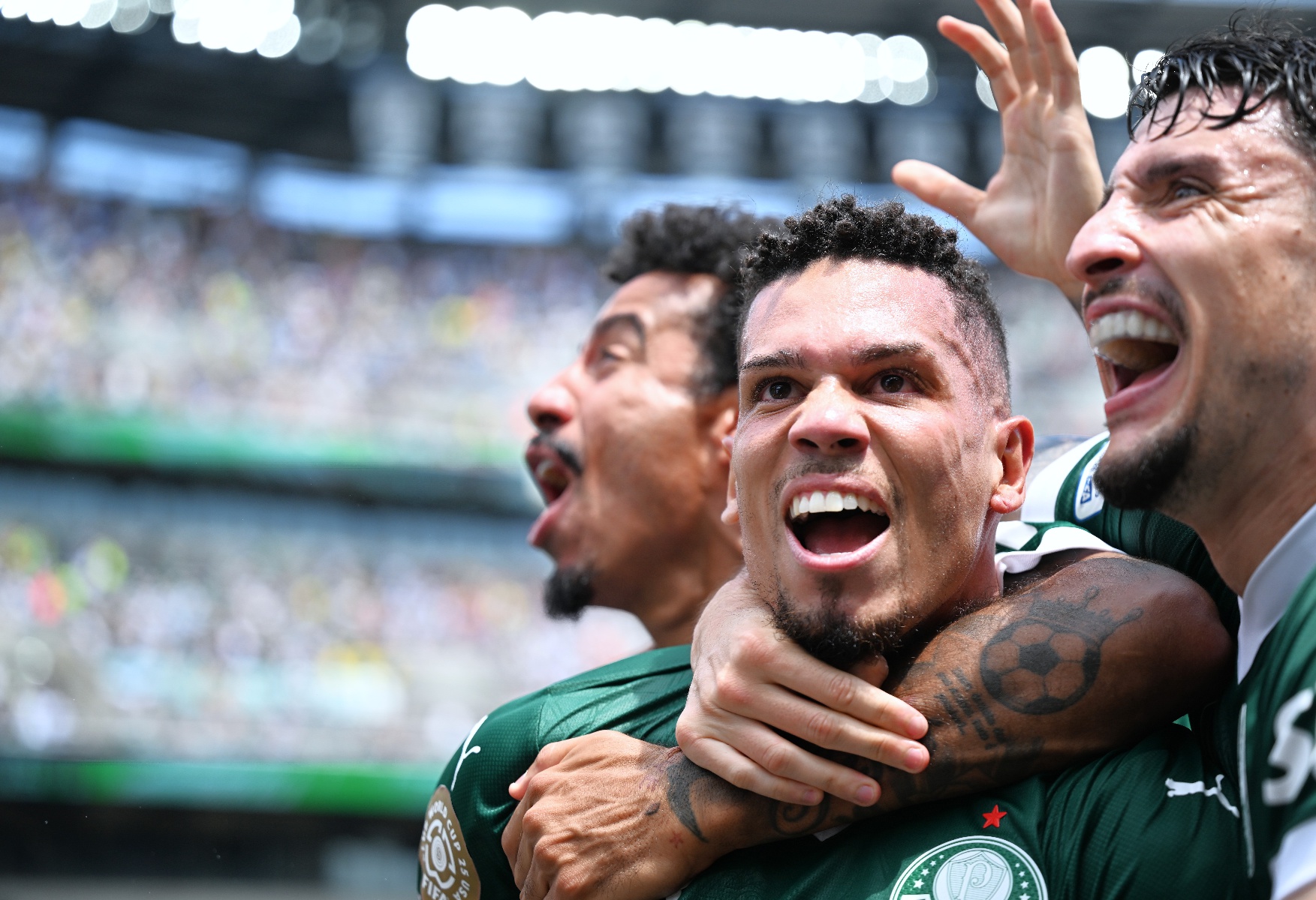 巴西队遭遇巴拉圭队挑战,惜败出局 巴西队遭遇巴拉圭队挑战,惜败出局