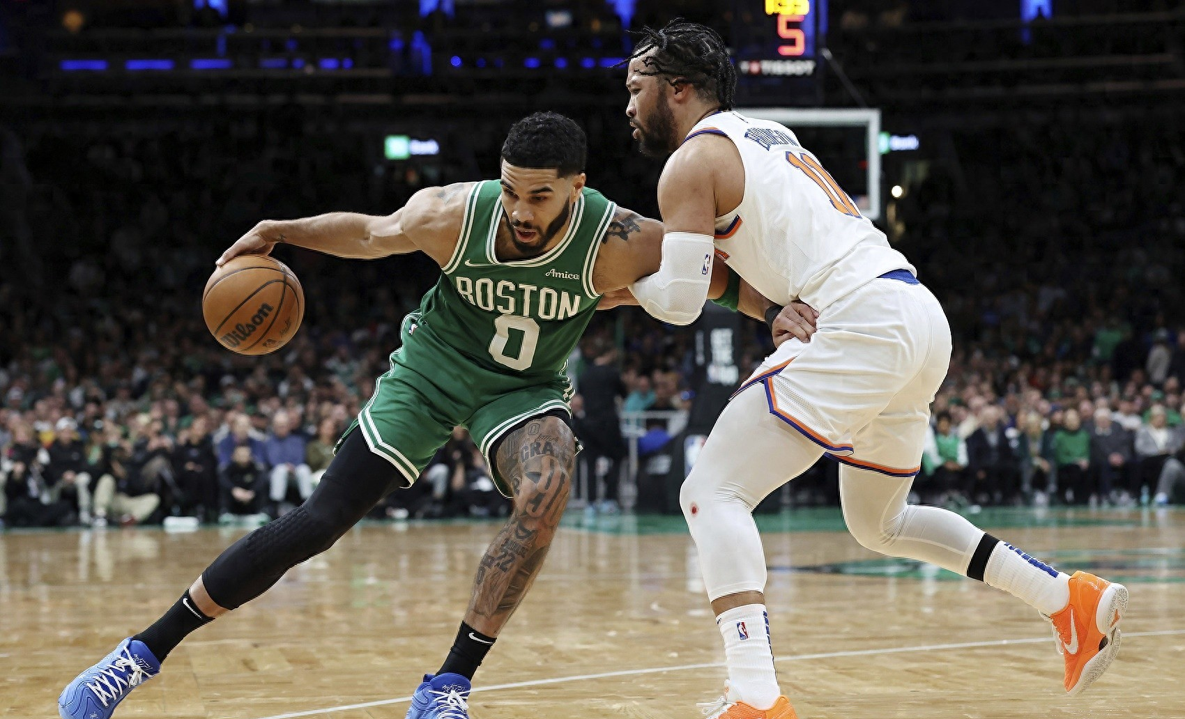 关于尼斯后卫表现出色，球队稳固防线再创佳绩的信息