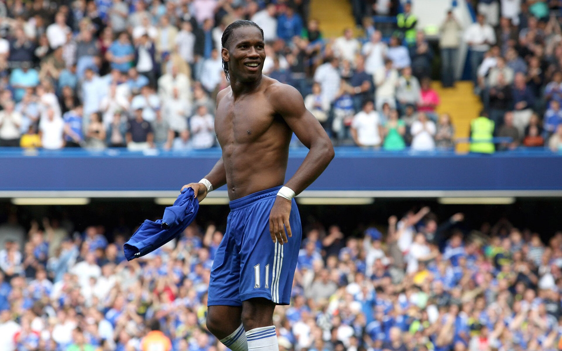 CBA冠军之师展现实力碾压，范弗利特率广东队轻取尼克斯